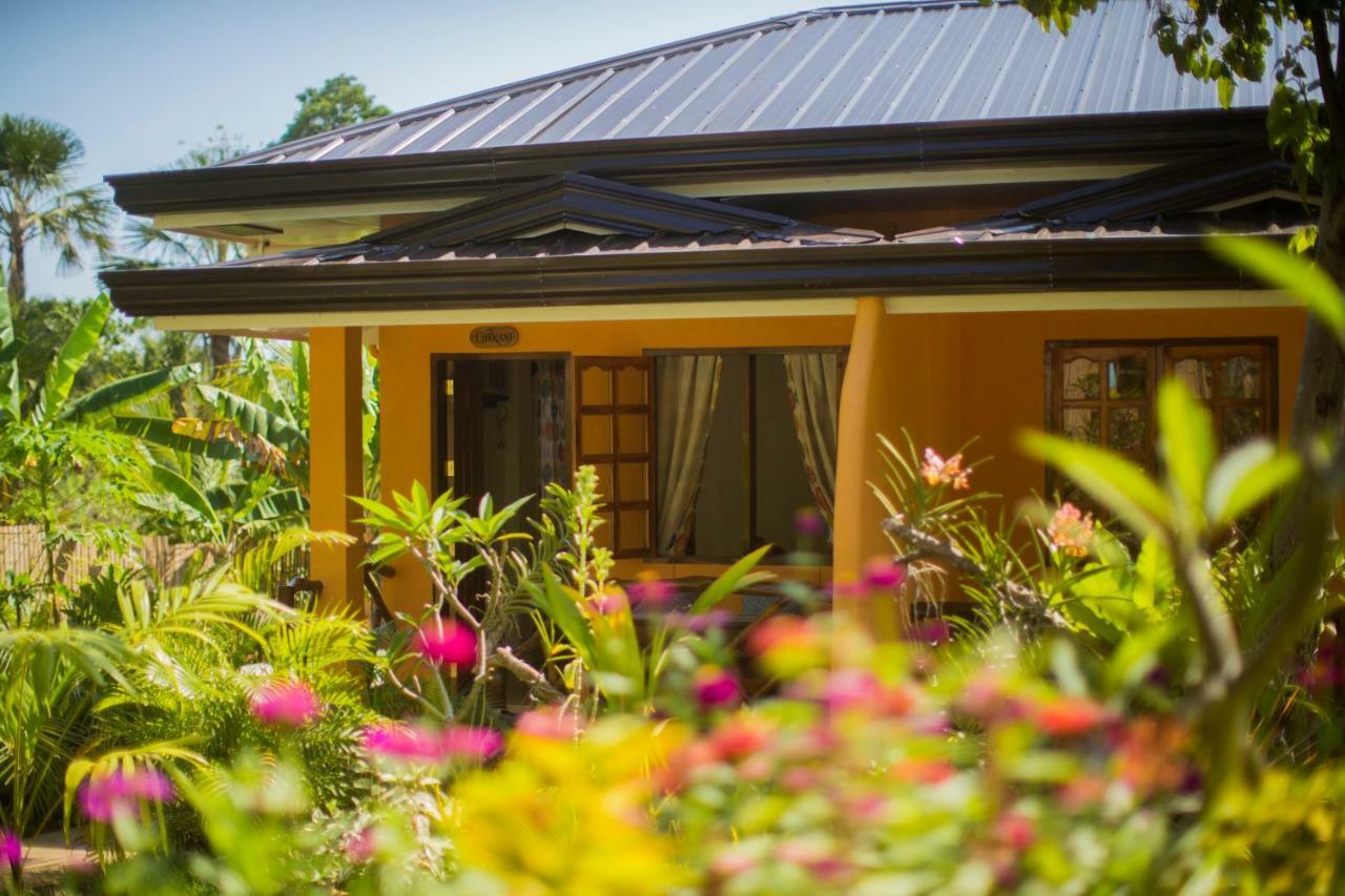 Chekesh Casa Hotel Siquijor Exterior photo